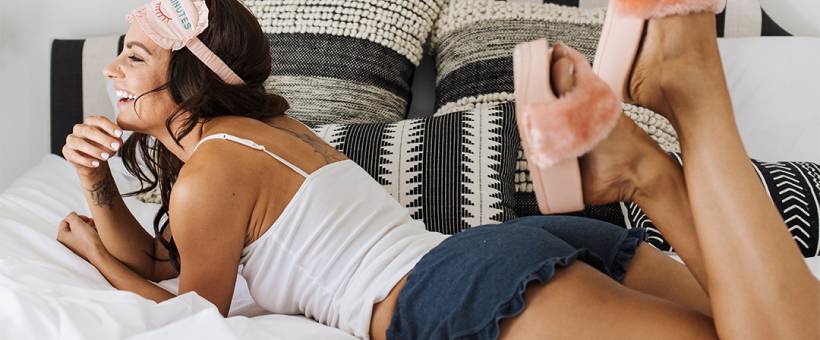 Vanity Vault - How To Make Your Airbrush Tan Last - Cover